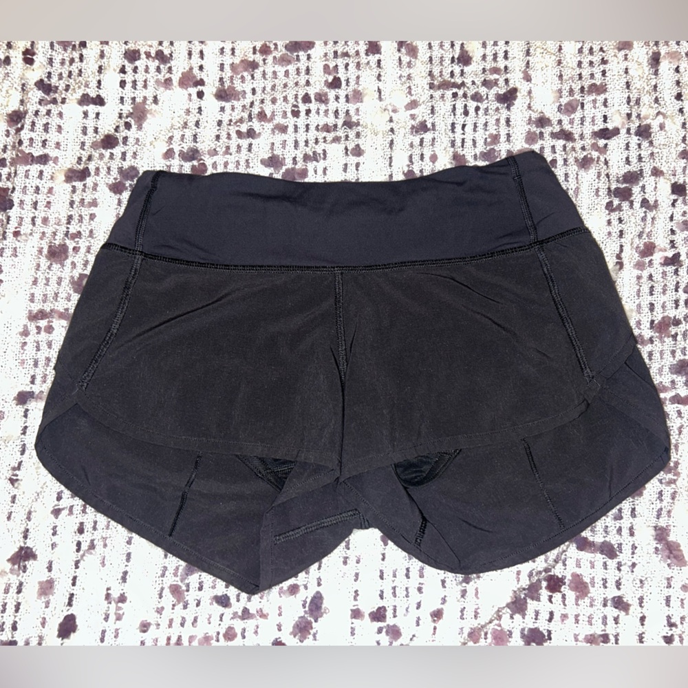 Lululemon speed up- black size 2 perfect condition